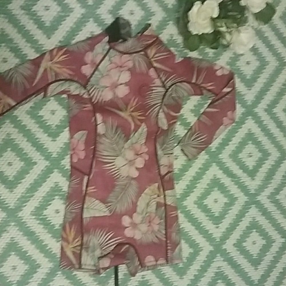 Girls billabong wetsuit
